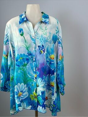 Ali Miles Blue Floral Button-Front Blouse with Green Accents